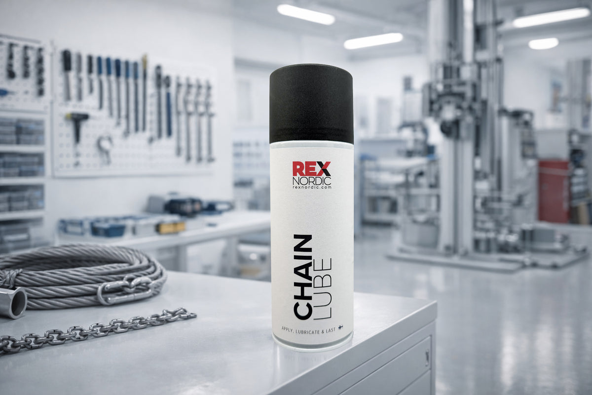 REX ChainLube next to a wire rope and chain
