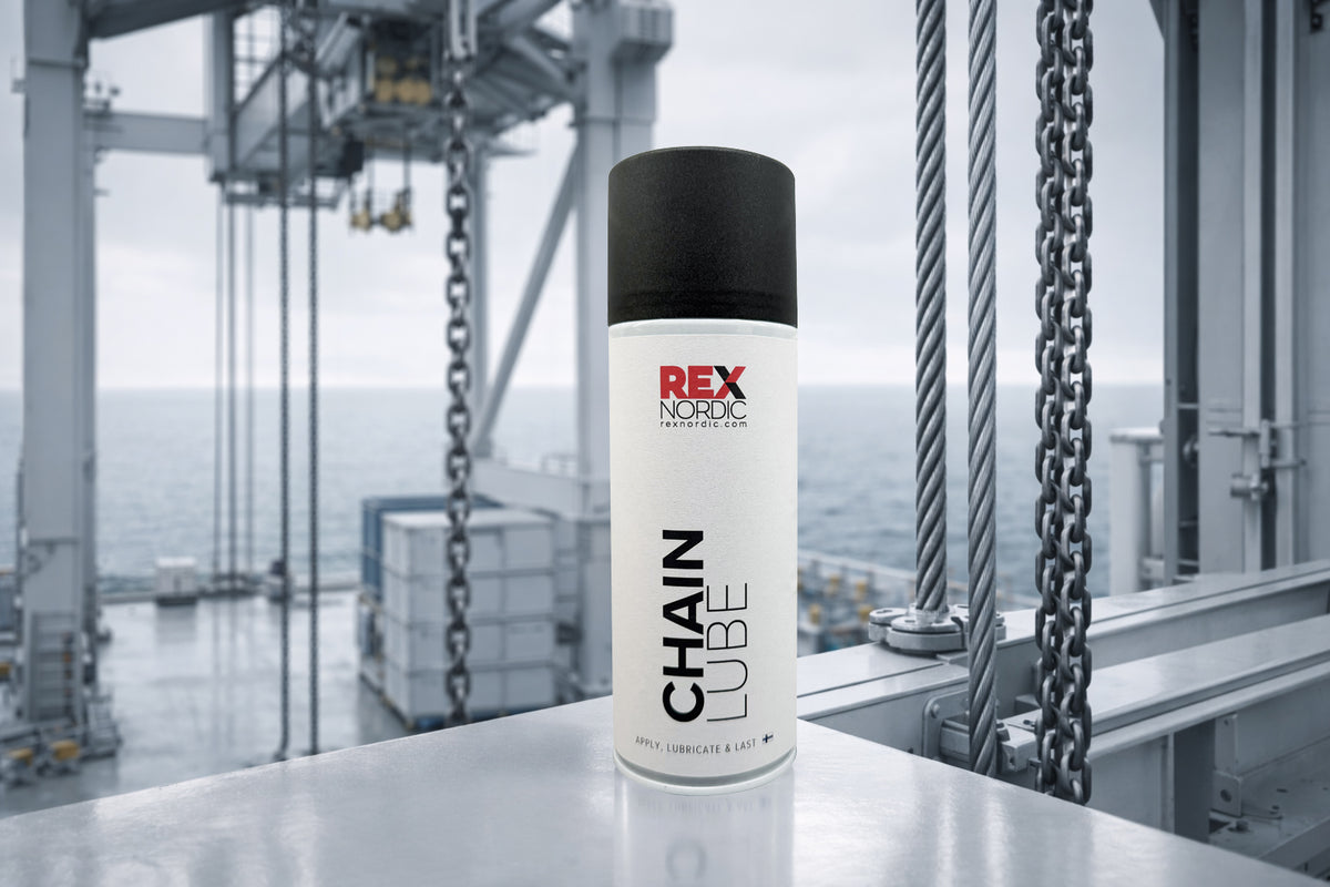 REX ChainLube with crane chains and wire ropes at a port