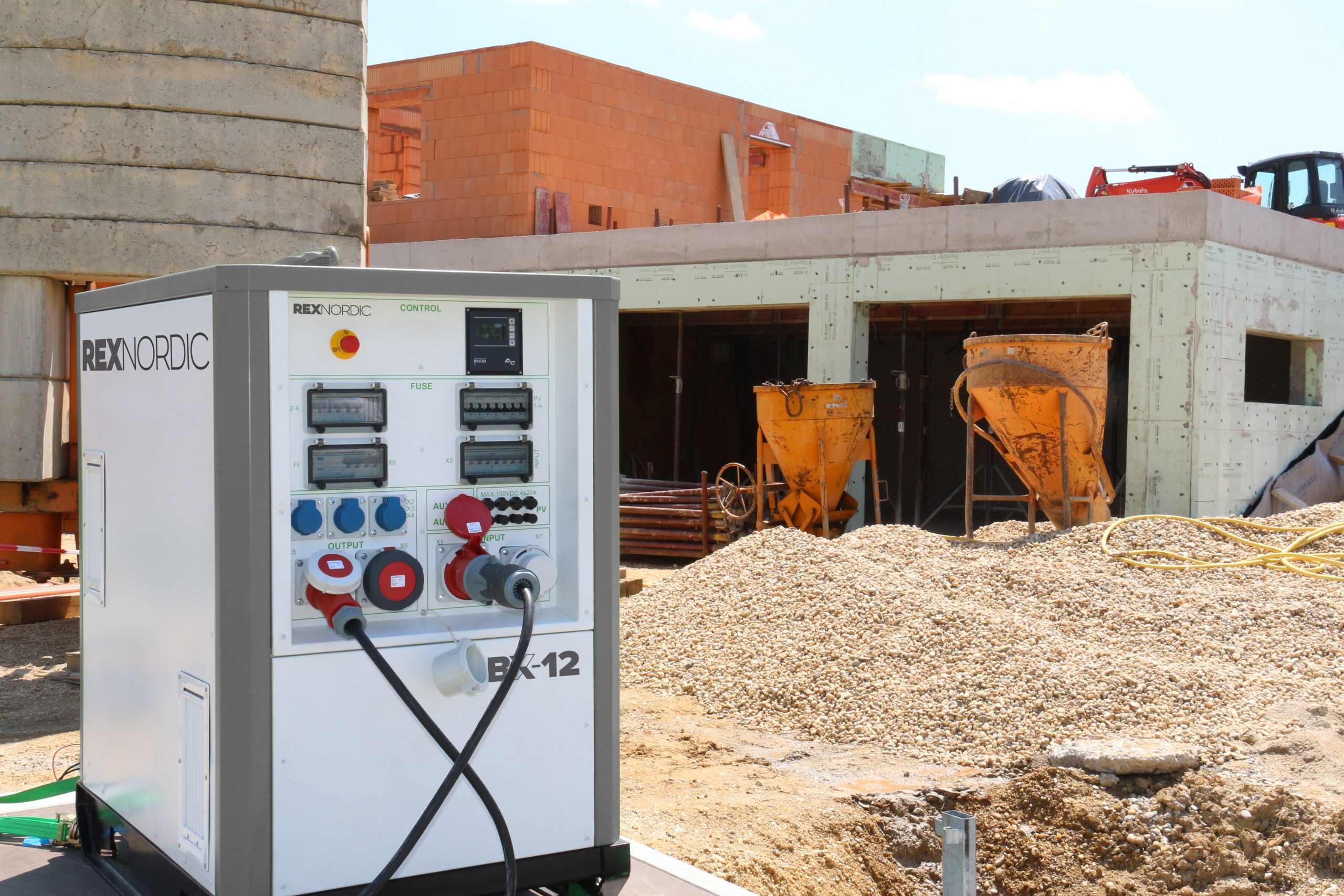 BX e-Generator device in the construction site.